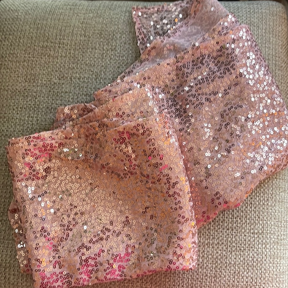 Rose gold table runners